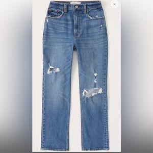 Abercrombie Ultra High Rise Ankle Straight Jean Med Wash